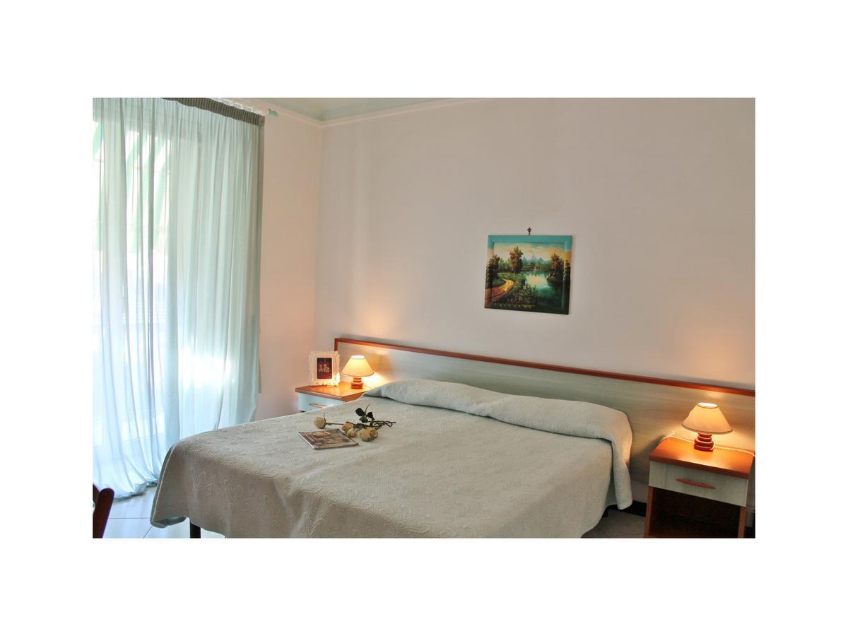Appartamenti Mare Azzurro By Holiday World Albisola Superiore Exterior foto